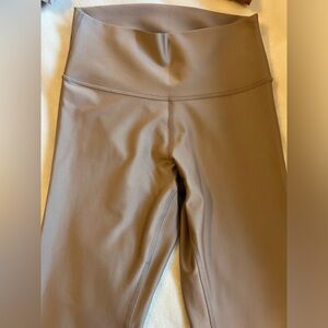 ALO Medium Gold / Tan Leggings